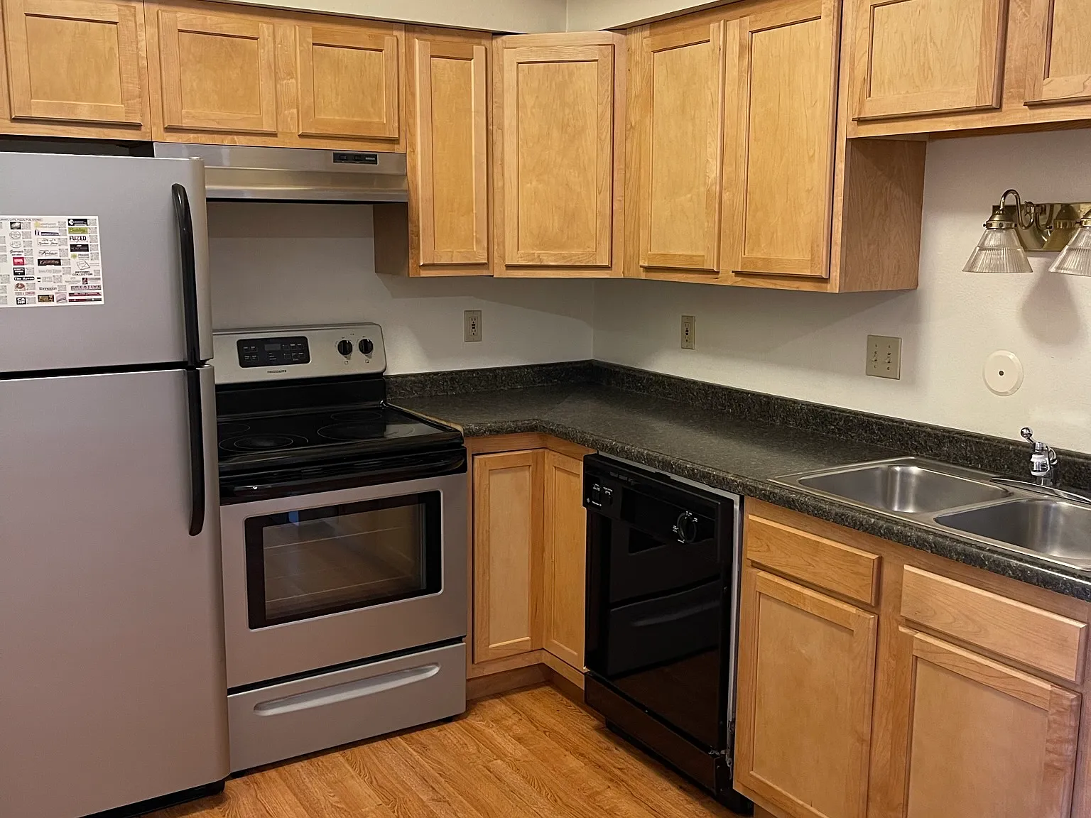 2 bed, $1,659 — Photo 2