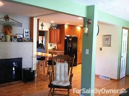 3rd image of 3922 Hardt Dr