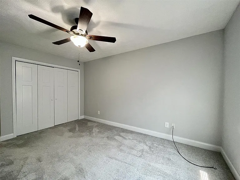 80 Lakeview Dr E — Photo 21