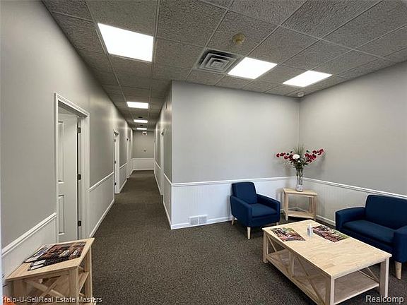 5th image of 3953 24th Ave Suite 1