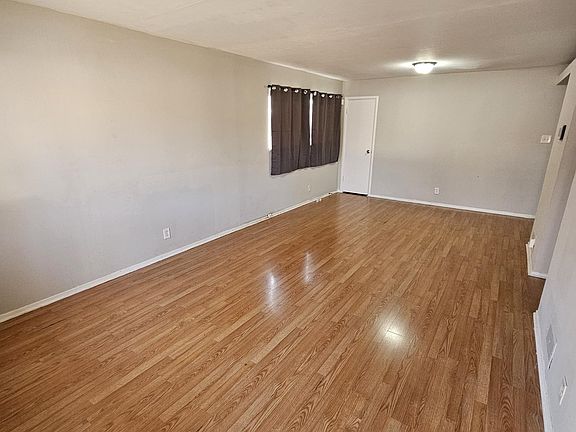 5th image of 10837 Glen Garry Rd