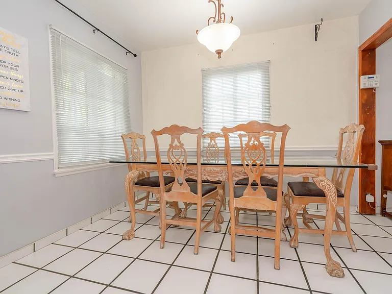 6240 Cahuenga Blvd — Photo 8