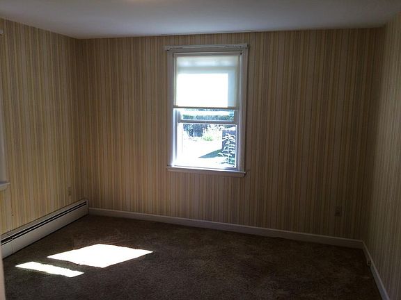 5th image of 22 Bunkerhill Pkwy