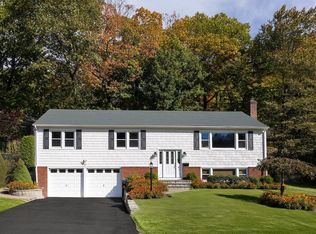 82 Briary Rd, Dobbs Ferry, NY 10522