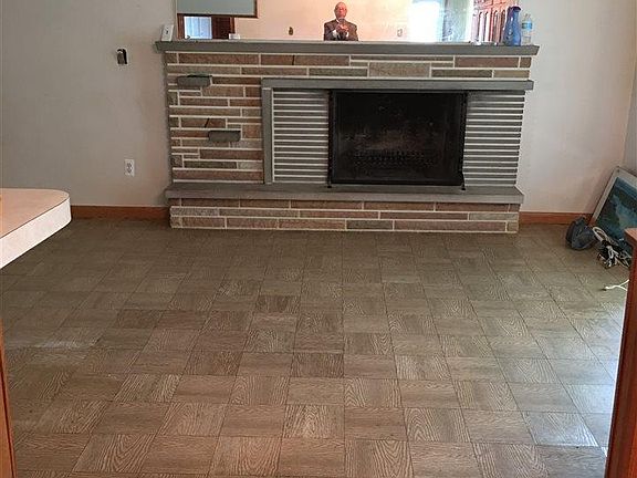 4th image of 30030 Blossom Ln