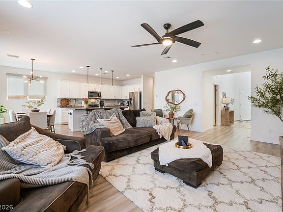 3rd image of 1000 Cetona Ct