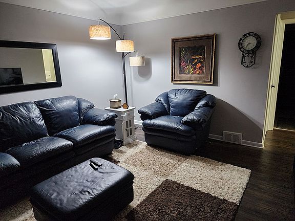 5th image of 23510 Brookdale Blvd