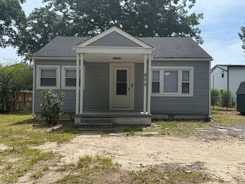 1st image of 955 Bradley Ln
