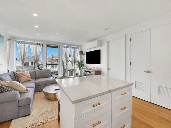 4th image of 163 Beach 96 St #3B