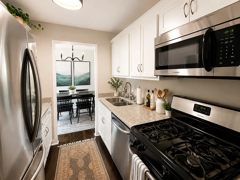 3950 N Lake Shore Dr #2027 — Photo 3