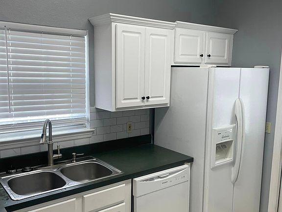 3rd image of 5001 Mint Hill Ct