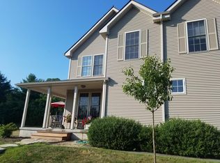 59 E Pattagansett Rd #B, Niantic, CT 06357