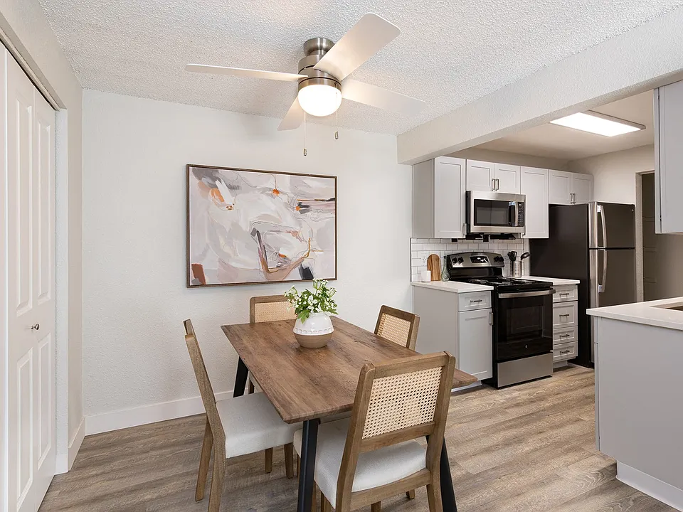 Building Photo 3