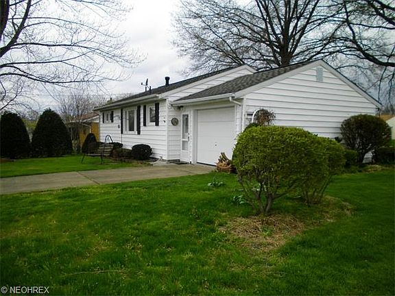 3rd image of 319 Brenda Ln