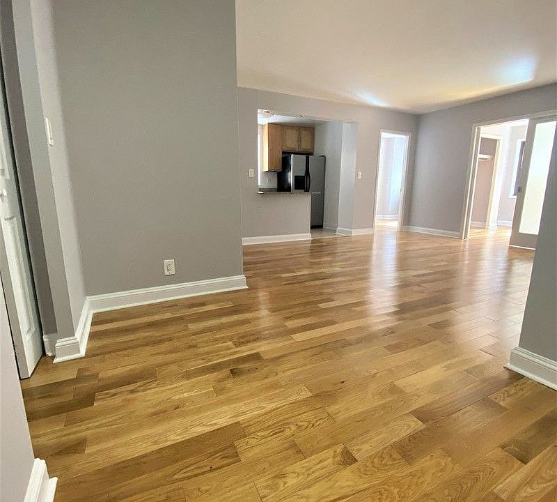 1st image of 305 E 47th St #12A