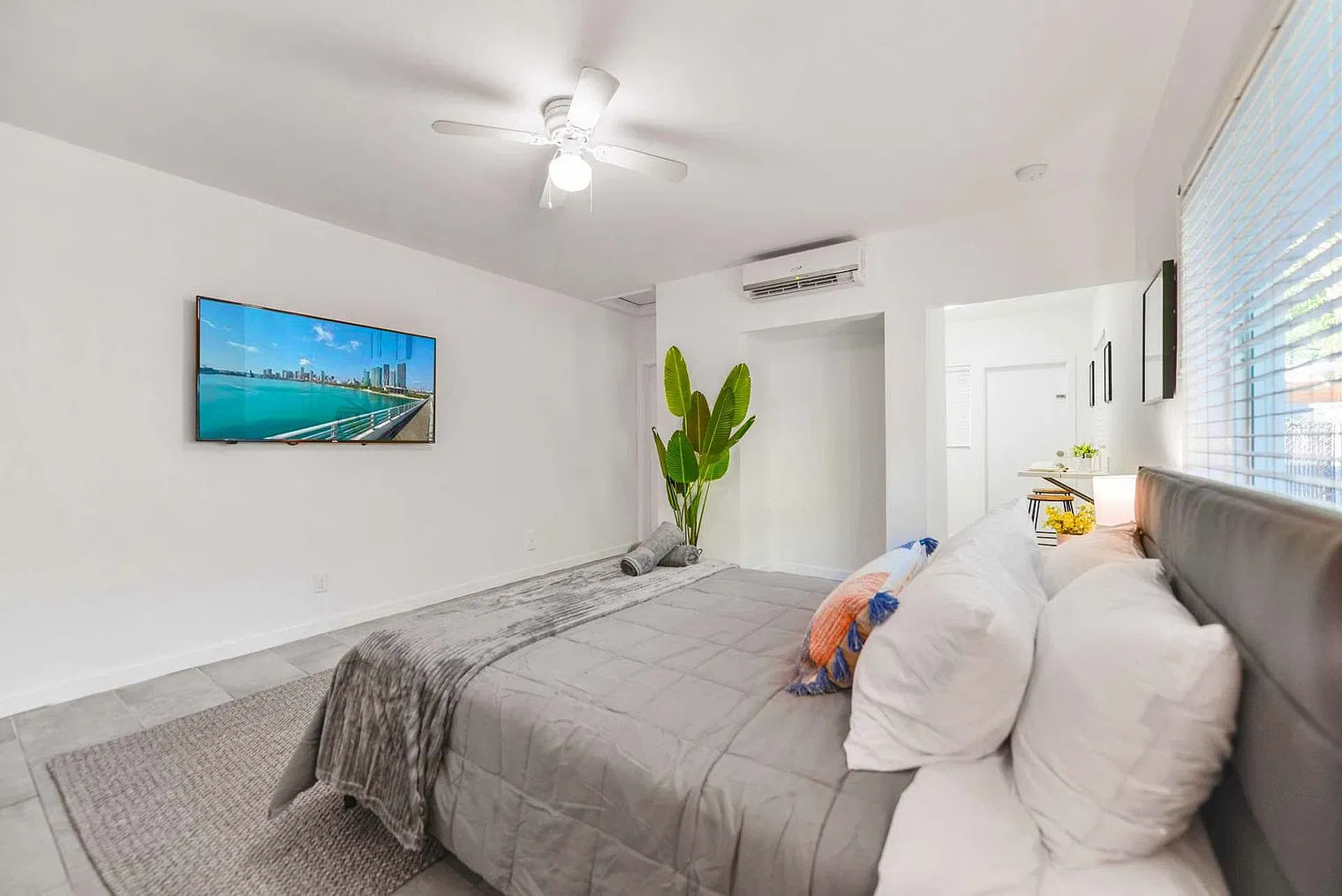 Studio, 1.0 bath, 398 sqft, $2,151 — Photo 1