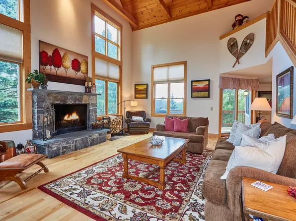 26 Highlands Avenue, Wilmington, VT 05363