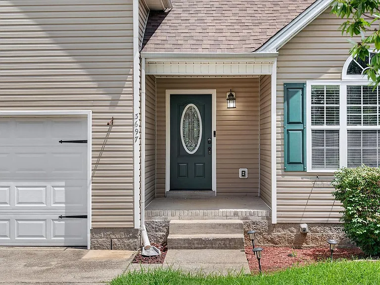 3697 Nadia Dr — Photo 4