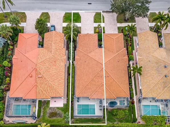 5508 Islandwalk Cir, Naples, FL 34119