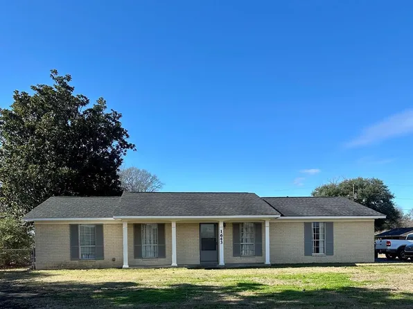 1643 Debra Dr, Greenville, MS 38703