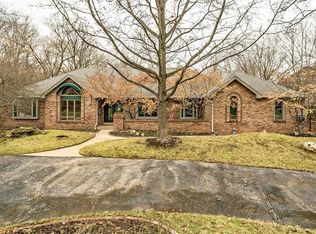 1825 Kehrswood Dr, Chesterfield, MO 63005