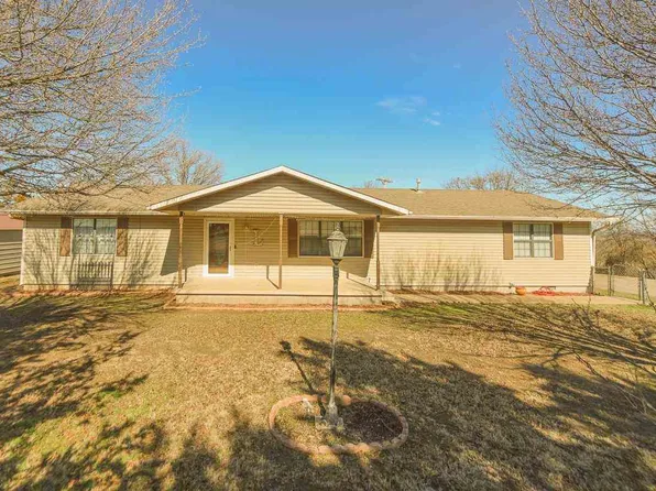 5714 N Linwood Ave, Cushing, OK 74023