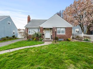 823 3rd St, Secaucus, NJ 07094