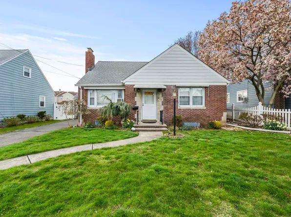 823 3rd St, Secaucus, NJ 07094