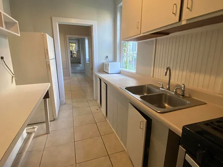 202 S 3rd St #11 — Photo 10