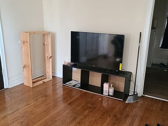 3rd image of 3402 W Berteau Ave #34062