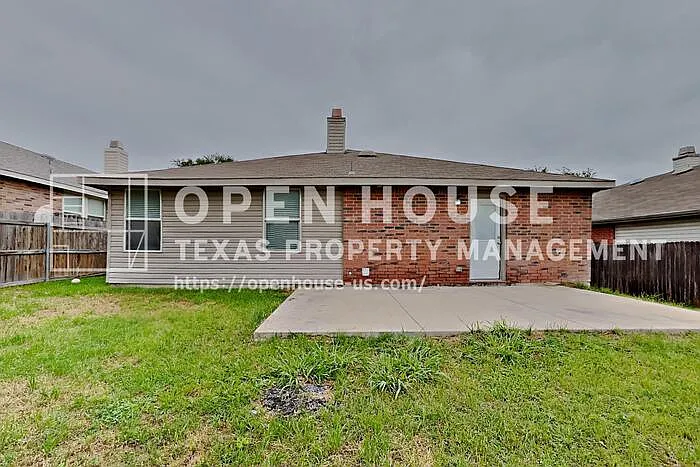 733 Tuscany Trl — Photo 18