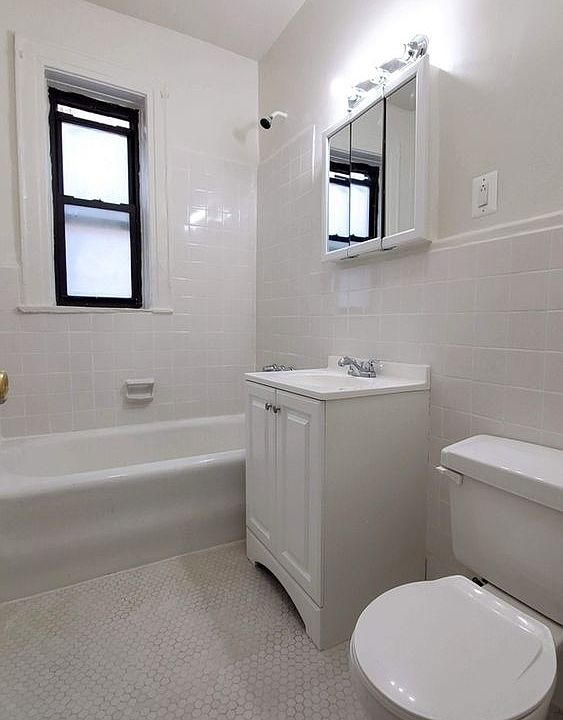 2nd image of 4134 55th St APT 4