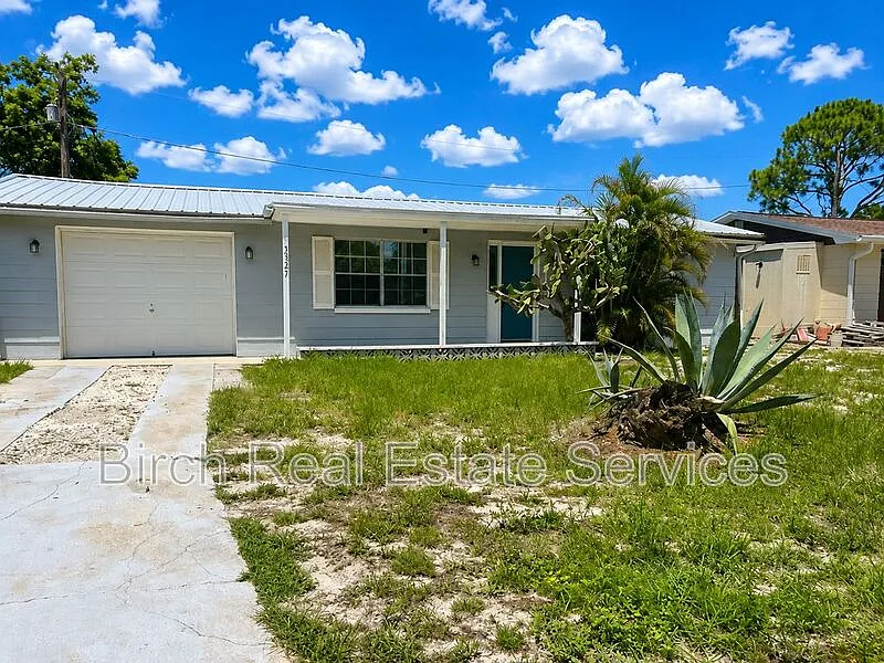3327 Williamsburg Loop