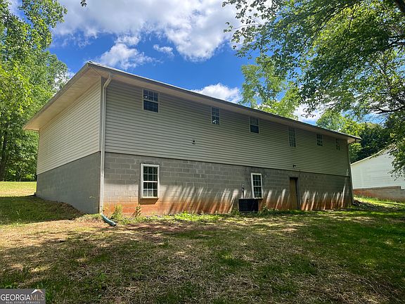 2nd image of 193 Glory Ln
