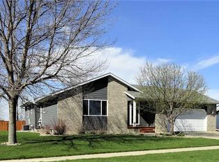 950 Cathy Dr, Tea, SD 57064