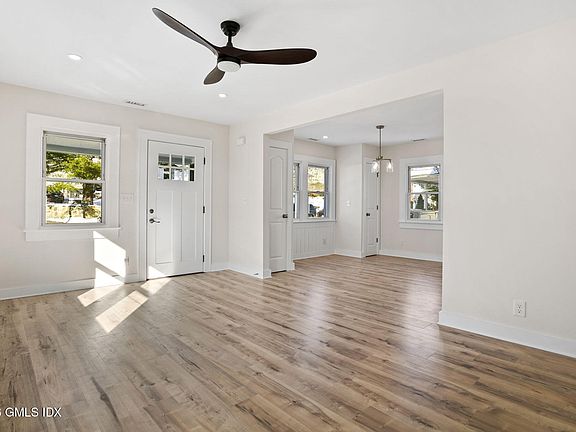 2nd image of 79 View St W