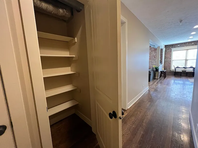 2934 Leavenworth St — Photo 95