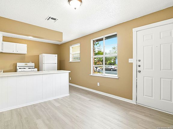 3rd image of 1827 highland