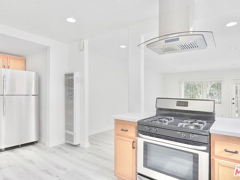 1st image of 2747 S Mansfield Ave #2749