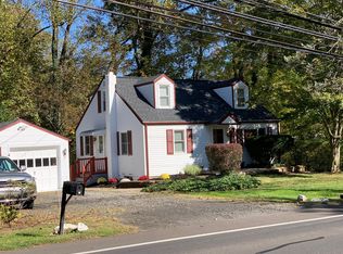 93 W Bristol Rd, Southampton, PA 18966