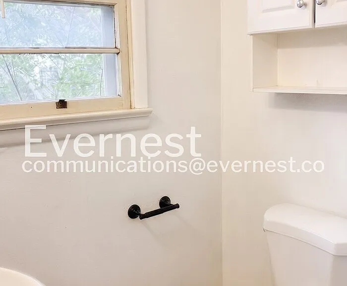231 N Roosevelt Ave — Photo 10