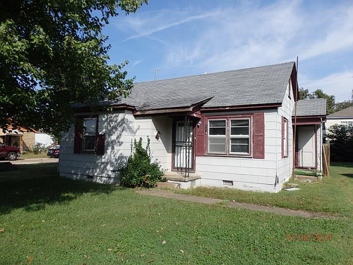 1st image of 114 W Magnolia St