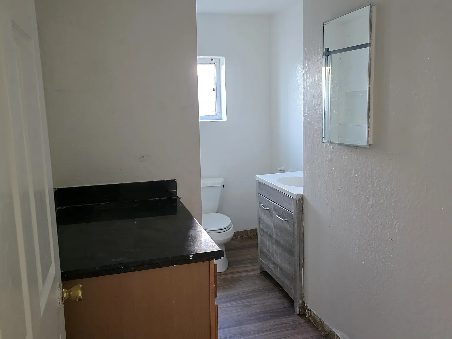 2 bed, 800 sqft, $2,100 — Photo 4