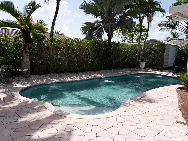 17992 SW 152nd Ct — Photo 31
