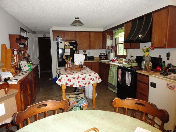 2nd image of 106 Woodward Dr