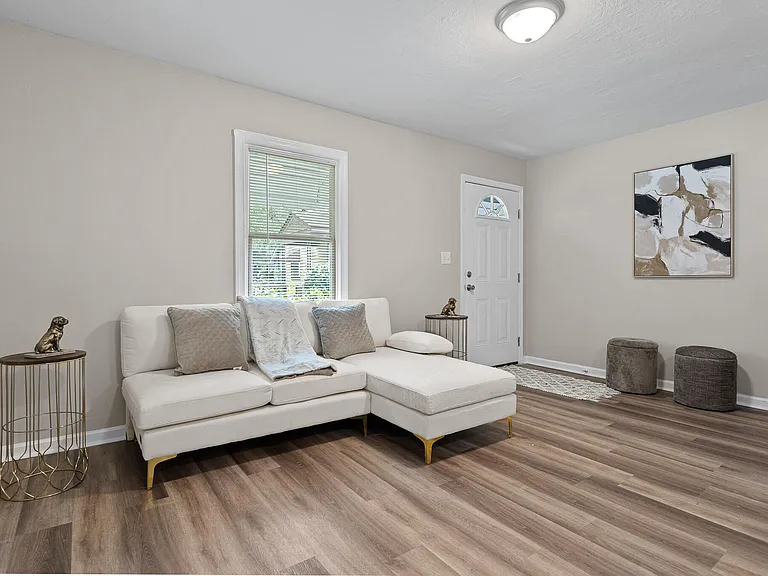 533 Basin St — Photo 6