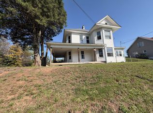 133 Circle Ave, Spencer, WV 25276
