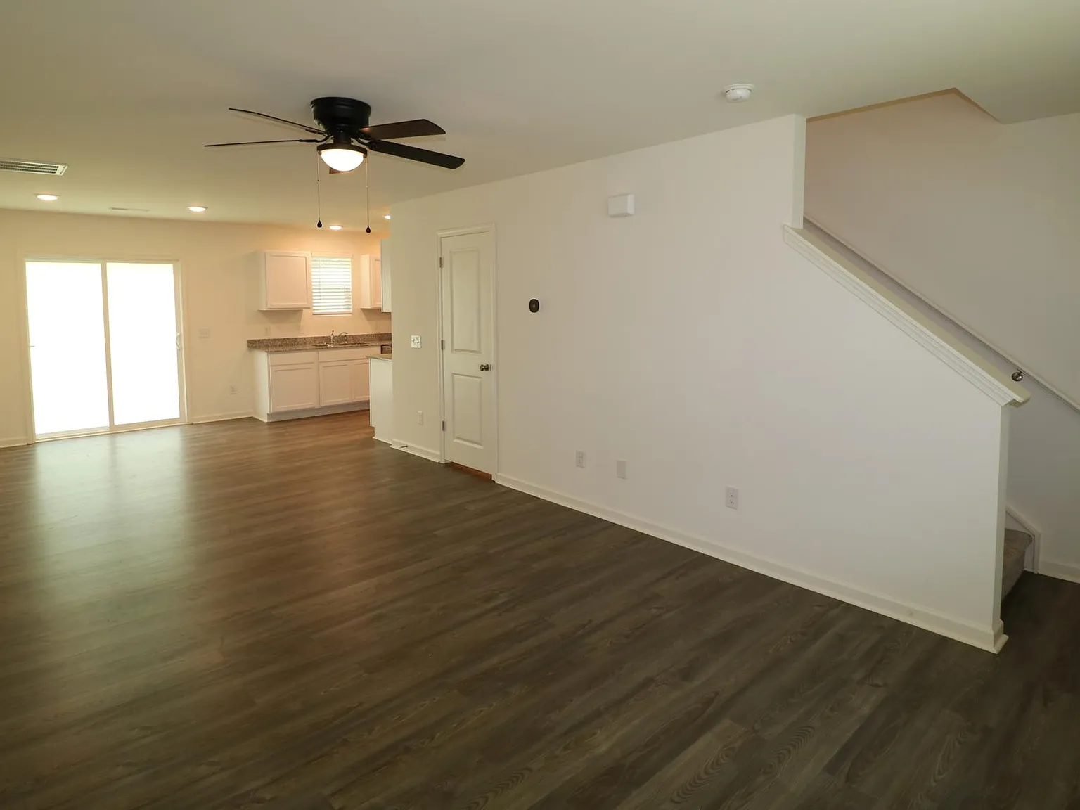 3 bed, 2.5 bath, $1,795 — Photo 2