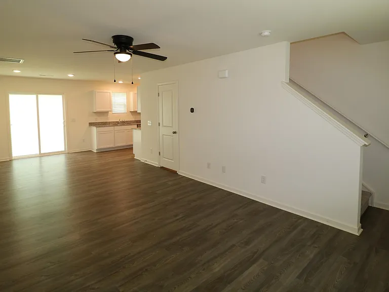 130 Ariel Ct — Photo 2