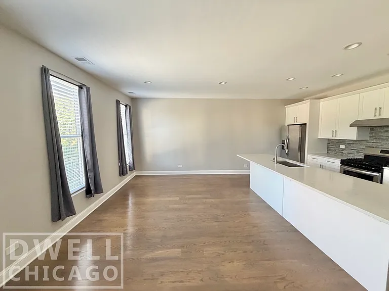 4101 N Lincoln Ave #4103 — Photo 3
